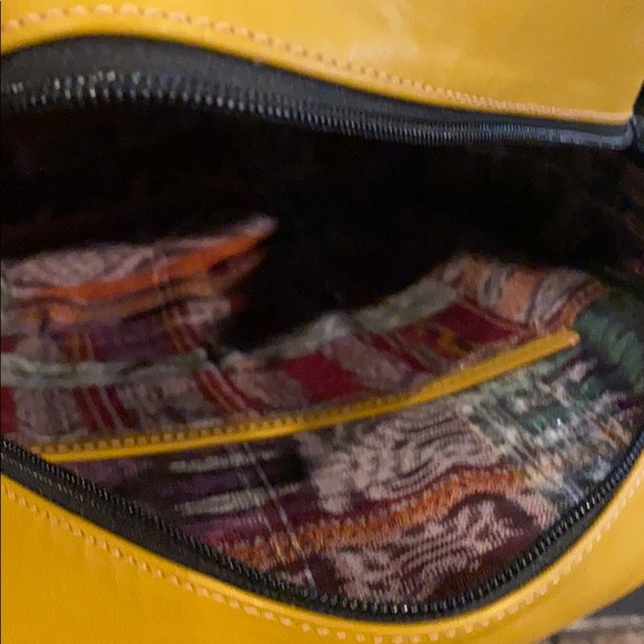 Mustard 100% genuine leather backpack - Picture 3 of 4